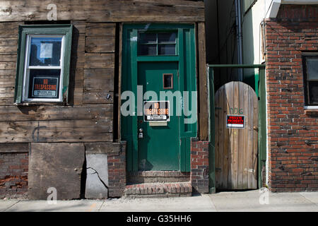 Edificio residenziale in ristrutturazione, East Boston Massachusetts, STATI UNITI D'AMERICA Foto Stock