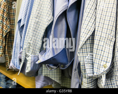 Jos. A. Bank Menswear Store interno, 366 Madison Avenue, New York, Stati Uniti d'America Foto Stock