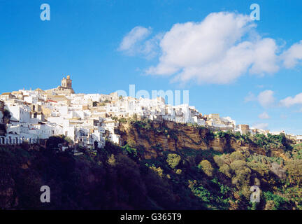 Panoramica. Arcos de la Frontera, la provincia di Cadiz Cadice, Andalusia, Spagna. Foto Stock