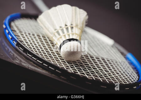 Close up volano e badminton racchetta Foto Stock