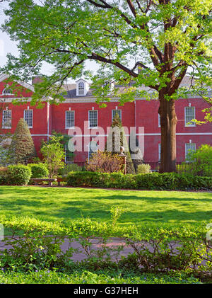 Costruzione di American Philosophical Society in Chestnut Street nella città vecchia di Philadelphia, Pennsylvania, USA. È situato vicino al Giardino di firmatari non lontano dalla Independence Hall. Foto Stock