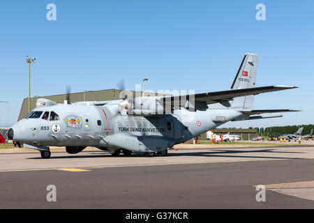 Marina turca (Türk Deniz Kuvvetleri) Airtech (CASA) CN-235-100MPA il pattugliamento marittimo di aeromobili. Foto Stock