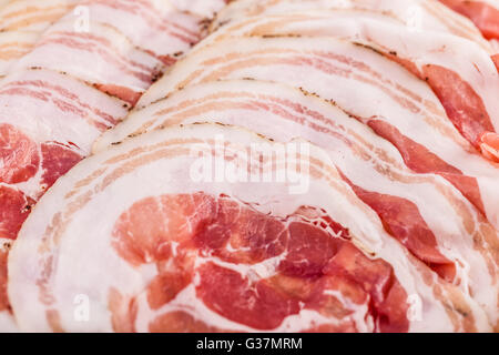 Immagine ravvicinata di italiano pancetta arrotolata chiamato Pancetta piacentina Foto Stock