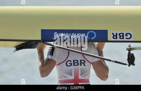 Caversham laghi, Berkshire, Regno Unito. Il 9 giugno, 2016. GBR e mondo canottaggio logo su una barca. Il canottaggio team training per la Rio2016 Olimpiadi. Redgrave Pinsent centro di canottaggio. Caversham laghi. Berkshire. Regno Unito. 09/06/2016. Credito: Sport In immagini/Alamy Live News Foto Stock