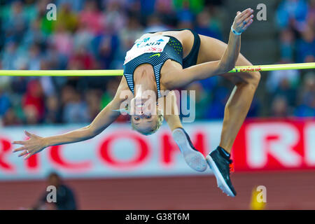 Oslo, Norvegia. 09 Giugno, 2016. Diamond League Bislett Games. Erika Kinsey di Svezia compete nel salto in alto durante la IAAF Diamond League tenutasi presso la Exxon Mobil Bislett Games di Oslo, Norvegia. Credito: Azione Sport Plus/Alamy Live News Foto Stock