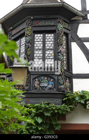 Drosselgasse, Rudesheim, Hesse, Germania / RüdesheimFachwerkerker, Drosselgasse, Ruedesheim, Assia, Deutschland / Rüdesheim Foto Stock