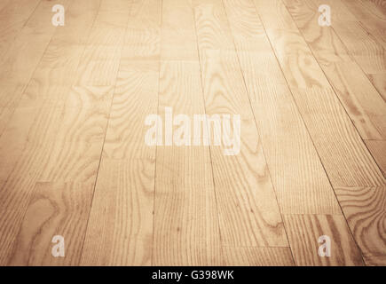 Pavimento di parquet marrone, texture in legno con tavole in prospettiva Foto Stock