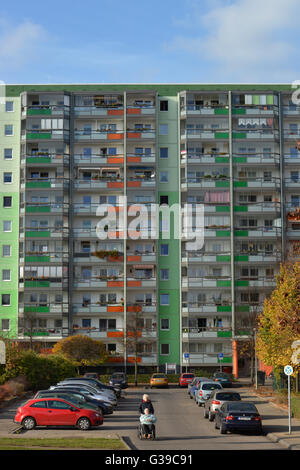 Plattenbauten, Bruno-Apitz-Strasse, Buch, Berlino, Deutschland Foto Stock