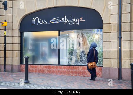 Miss Selfridge store in Fishergate e Friargate nel quartiere centrale degli affari della north western Lancashire città di Preston, Regno Unito Foto Stock