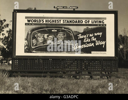 Billboard sull'autostrada US 99 in California. Pubblicità nazionale Foto Stock