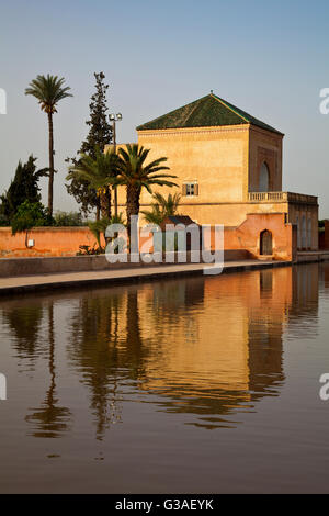 Idi padiglione del giardino di giardini di Menara, Marrakech, Marocco Foto Stock