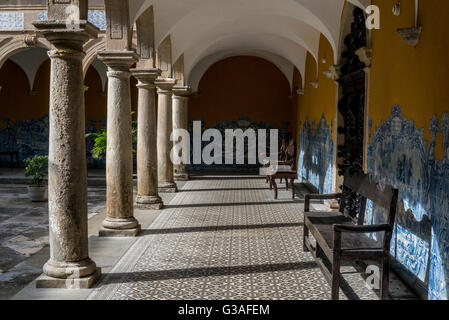 Atrio con azulejos portoghesi, Igreja da Ordem Terceira de São Francisco, Recife, Pernambuco, Brasile Foto Stock