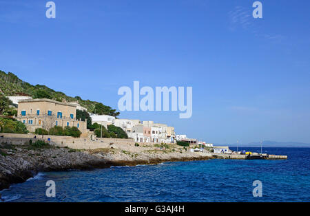 Levanzo village, isola di Levanzo, Isole Egadi, Sicilia, Italia, Europa Foto Stock