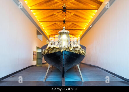 Napoli, Italia - 4 Agosto 2015: Certosa di San Martino, un Royal Barge nel museo navale area Foto Stock