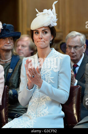 La Duchessa di Cambridge durante un ricevimento presso la Guildhall, Londra, a seguito del servizio nazionale di ringraziamento nella Cattedrale di St Paul come parte della regina Elisabetta II è il novantesimo compleanno di eventi. Foto Stock