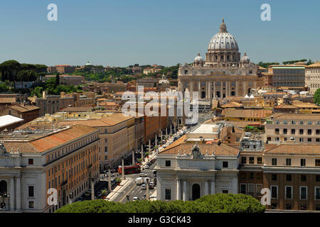 Vista da Castel Sant'Angelo sulla Basilica di San Pietro Roma Vaticano, provincia Roma, Lazio, Italia Foto Stock