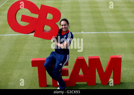 Gran Bretagna Heather Watson pone durante l annuncio del gruppo presso la Queen's Club di Londra. Foto Stock