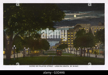 Palafox Street di notte, Pensacola, Florida, Stati Uniti Foto Stock