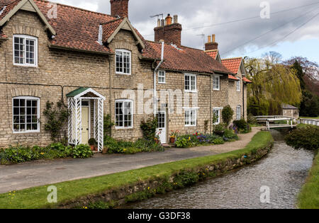 Hovingham village, Ryedale, Yorkshire Foto Stock