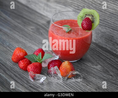 Fragola smothie coctail Foto Stock