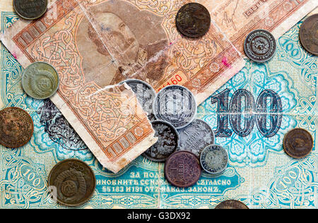 Monete d'argento, URSS monete e banconote. Scaduto il bulgaro banconote. Il vecchio è scaduto il denaro. Lev bulgari e Unione Sovietica russo Foto Stock