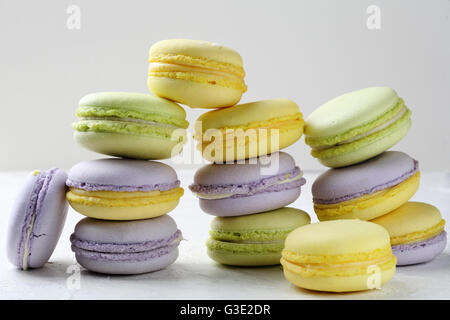 Diversi tipi di amaretti, francese dessert Foto Stock