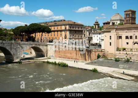 Italien, Rom, Ponte Cestio, (Ponte San Bartolomeo, Pons Cestia) Foto Stock