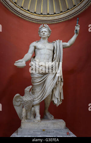 Roma. L'Italia. Statua di imperatore romano Claudio (1 Agosto 10 BC - 13 Ottobre 54 AD) Musei Vaticani. Foto Stock