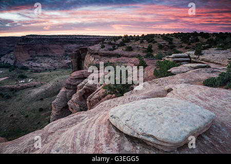 Alba sul Canyon De Chelly, Nuovo Messico, Stati Uniti Foto Stock