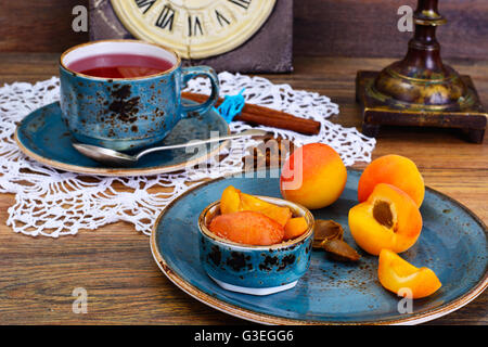 Hibiscus Tea c marmellata di albicocche Foto Stock