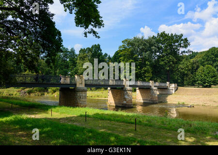 Muskau Park: Inglese ponte sulla Neisse, Germania, Sassonia, Sassonia, , Bad Muskau Foto Stock