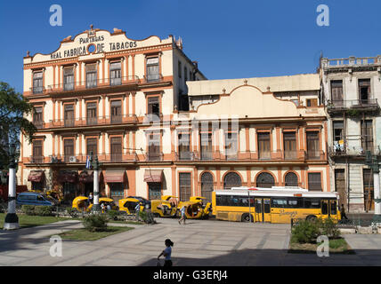 Cuba architettura Avana Partagas Real Fabrica De Tabacos Foto Stock