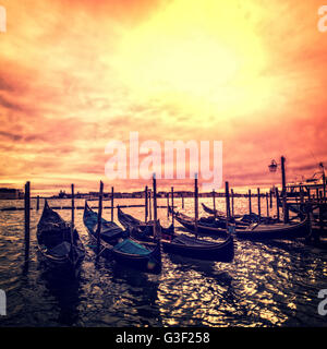 Gondole a Venezia, Italia, Veneto, cielo, acqua laguna Foto Stock