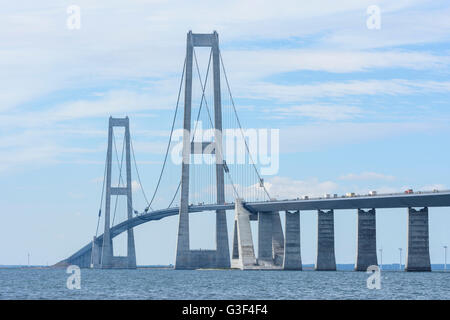 Strade e ponte ferroviario, Great Belt Bridge, Fyn Zelanda, Danimarca Foto Stock