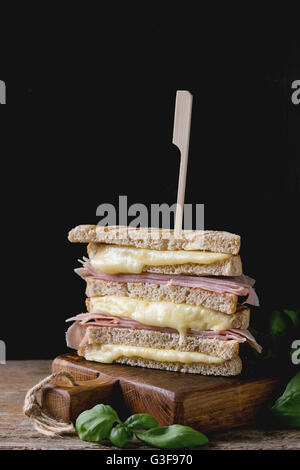 Toast al prosciutto e formaggio Foto Stock