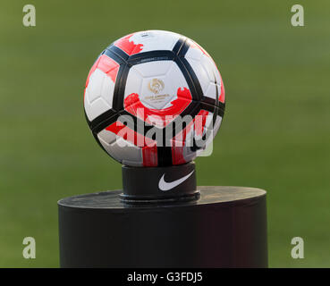 Philadelphia, Stati Uniti. 09 Giugno, 2016. FIFA Palla ufficiale da Nike sul display prima di Copa America Centenario gioco tra Venezuela e Uruguay. Il Venezuela ha vinto 1 - 0 . © Lev Radin/Pacific Press/Alamy Live News Foto Stock