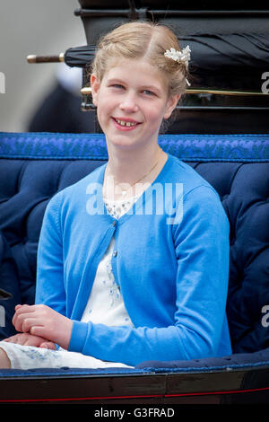 Londra, Regno Unito. 11 Giugno, 2016. Signora Louise assiste Trooping il colore della regina parata di compleanno a Buckingham Palace a Londra, Regno Unito, 11 giugno 2016. Credito: dpa picture alliance/Alamy Live News Foto Stock