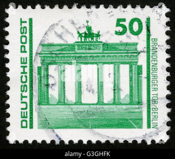 Germania, post mark,timbro, architettura, la Porta di Brandeburgo (tedesco: Brandenburger Tor.) - Un monumento architettonico nel sentire Foto Stock