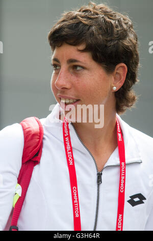 Wimbledon Londra,UK. Il 25 giugno 2016. Tennis spagnolo giocatore professionista Carla Suarez Navarro arriva al AELTC per la pratica del credito: amer ghazzal/Alamy Live News Foto Stock