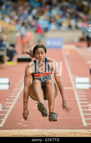 Atleta Allison Wilder prendendo parte al salto triplo a Alexander Stadium Birmingham Regno Unito 2016 Foto Stock