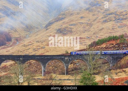 Il famoso viadotto Glenfinnan, Harry Potter scena Foto Stock