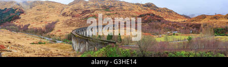 Il famoso viadotto Glenfinnan, Harry Potter scena Foto Stock