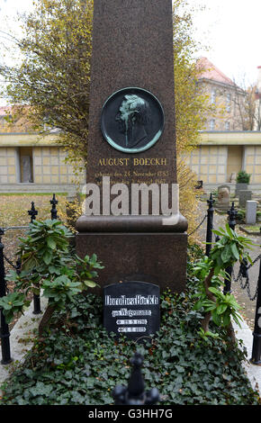 Grab, August Boeckh, Dorotheenstaedtischer Friedhof, Chausseestrasse, nel quartiere Mitte di Berlino, Deutschland / Dorotheenstädtischer Friedhof Foto Stock