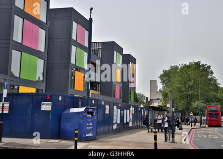 Luogo/Ladywell progettato da Ivan Harbour fornirà 24 nuove case su base temporanea, Ladywell, Londra del sud Foto Stock