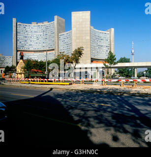 Das Centro internazionale di Vienna in Wien, Österreich 1980er Jahre. Il Centro internazionale di Vienna, Vienna, Austria degli anni ottanta. Foto Stock