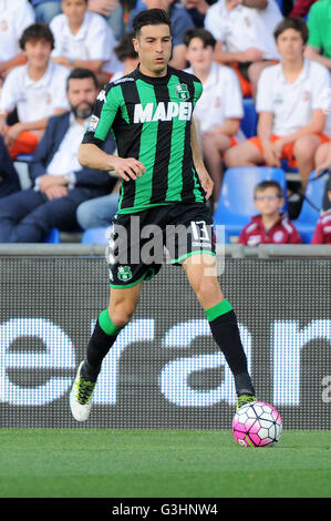 Reggio Emilia, Italia. Xx Apr, 2016. Federico Peluso Sassuolo il defender durante US Sassuolo Calcio vs Unione Calcio Sampdoria Serie A del campionato di calcio a Reggio Emilia Mapei Stadium. Giochi fine 0-0. © Massimo Morelli/Pacific Press/Alamy Live News Foto Stock