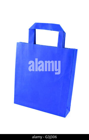 Carta blu shopping bag isolati su sfondo bianco Foto Stock