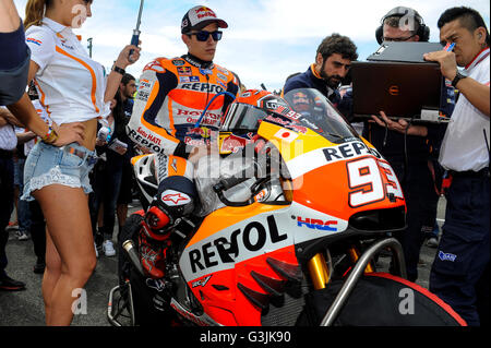 Marc Marquez (Repsol Honda) durante il MotoGP il giorno della gara. Marc Márquez Alentà è un Spanish Grand Prix motorcycle road racer e due volte campione del mondo MotoGP. Egli è uno dei quattro piloti che hanno vinto titoli mondiali in tre differenti categorie. (Foto di Gaetano Piazzolla / Pacific Stampa) Foto Stock