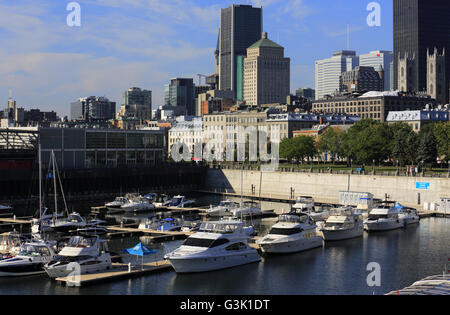 Il Vecchio Porto di Montreal con la skyline del centro di Montreal in background. Montreal, Quebec, Canada Foto Stock