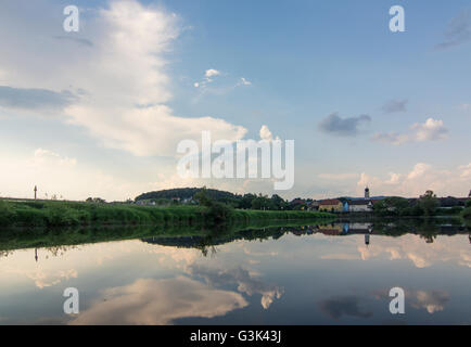 Fiume Regen, vista di Roding, in Germania, in Baviera, Baviera, Oberpfalz, Alto Palatinato, Roding Foto Stock